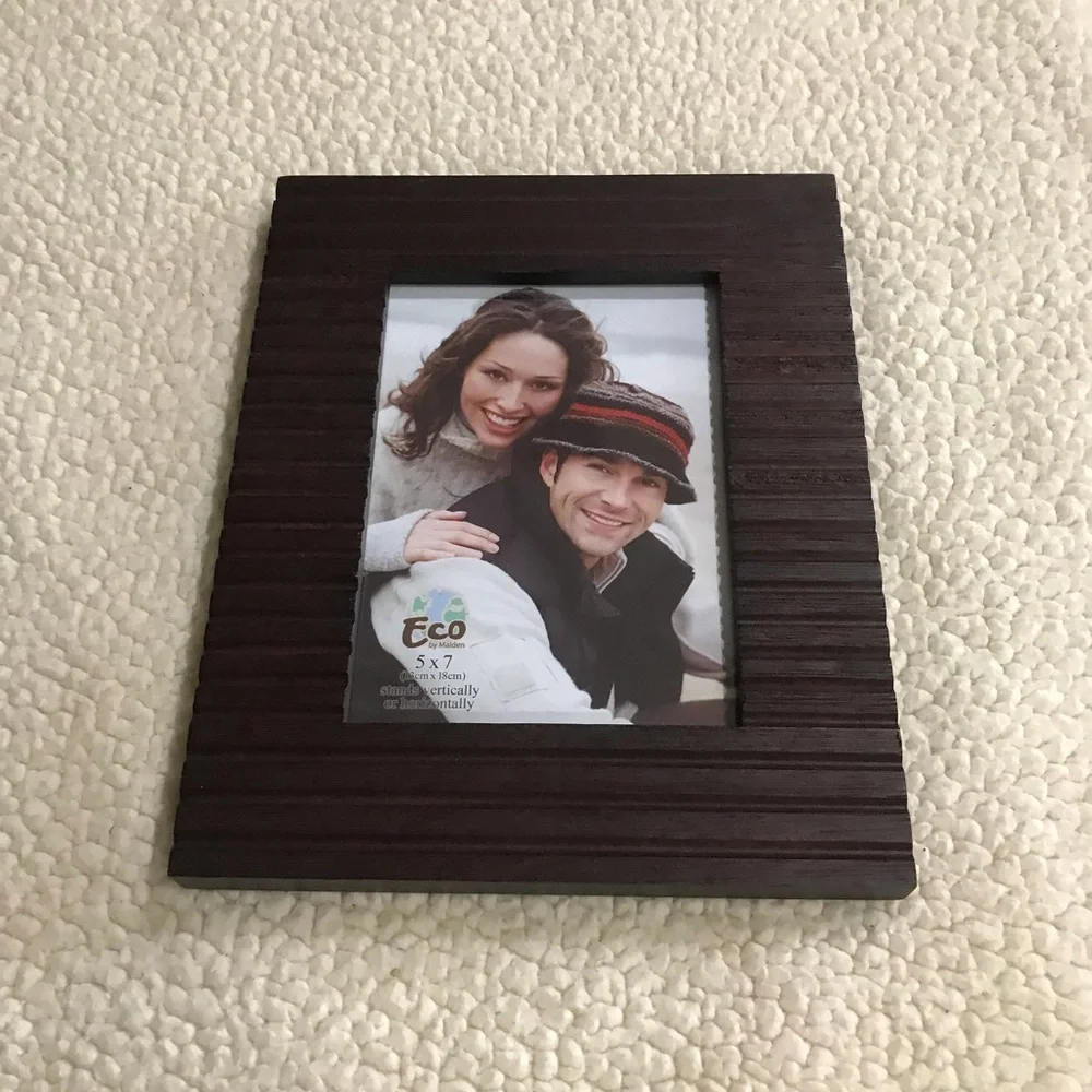 Eco by Malden 5 x 7 Wood Photo Frame NWT
Picture Photo Wood Frame Decor - Picture 6 of 11